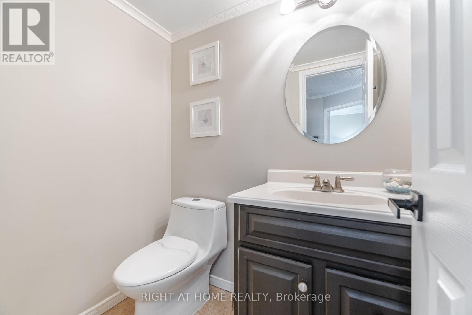 












27 LASBY LANE

,
Halton Hills (AC Acton),




Ontario
L7J2W9

