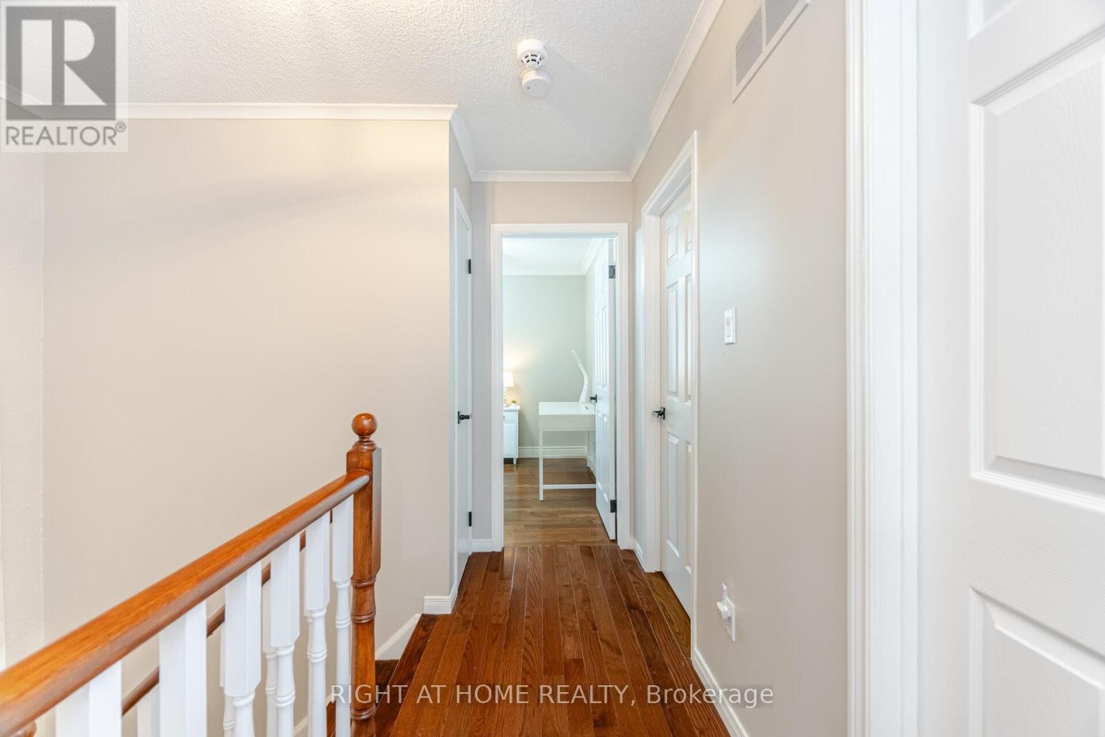 












27 LASBY LANE

,
Halton Hills (AC Acton),




Ontario
L7J2W9

