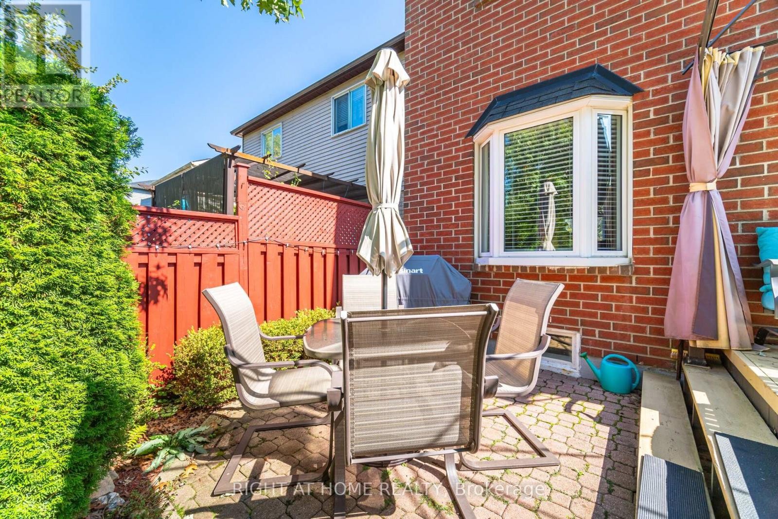 












27 LASBY LANE

,
Halton Hills (AC Acton),




Ontario
L7J2W9

