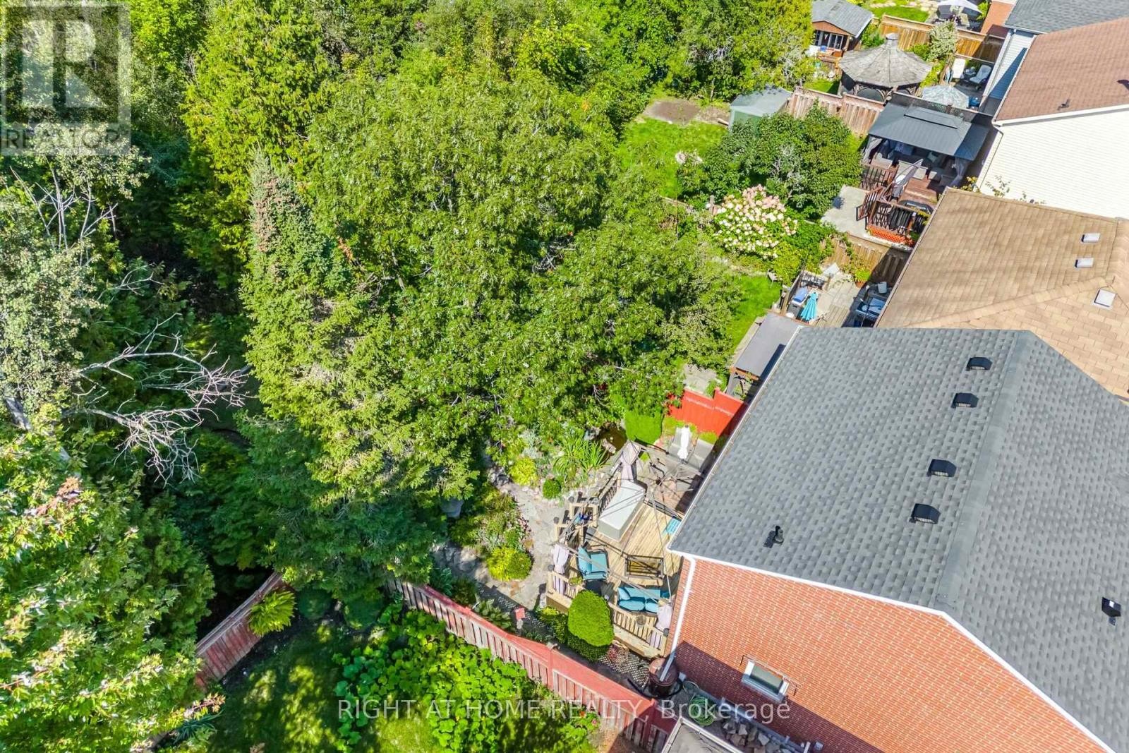 












27 LASBY LANE

,
Halton Hills (AC Acton),




Ontario
L7J2W9

