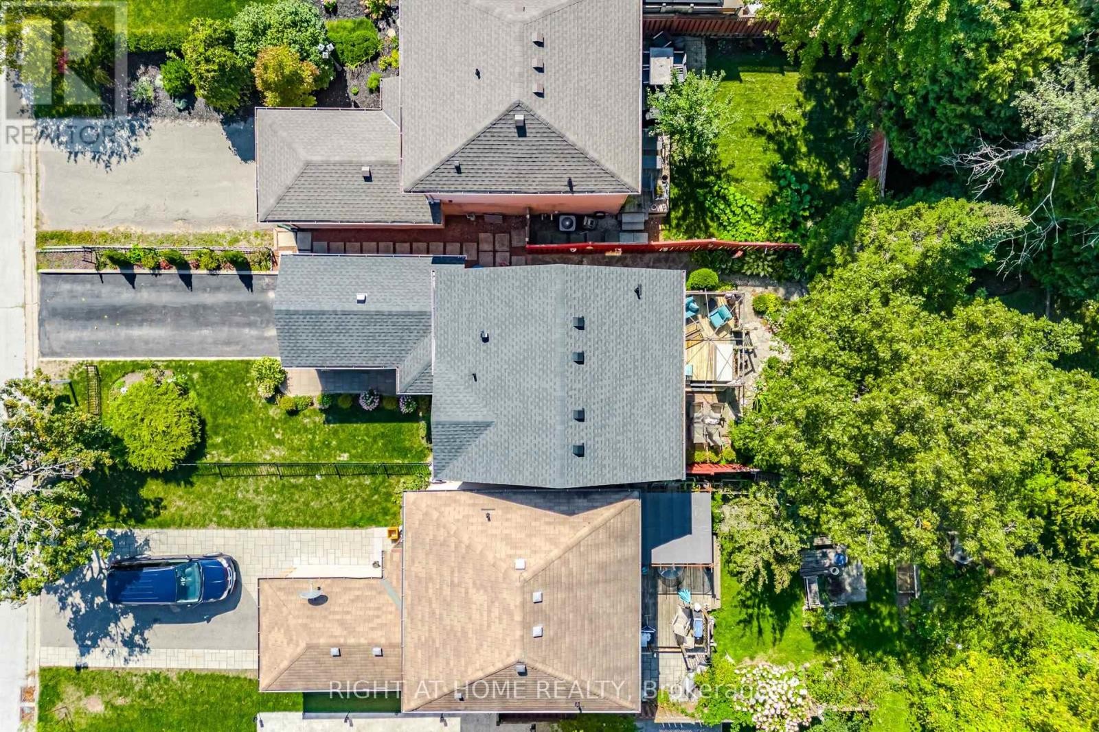 












27 LASBY LANE

,
Halton Hills (AC Acton),




Ontario
L7J2W9

