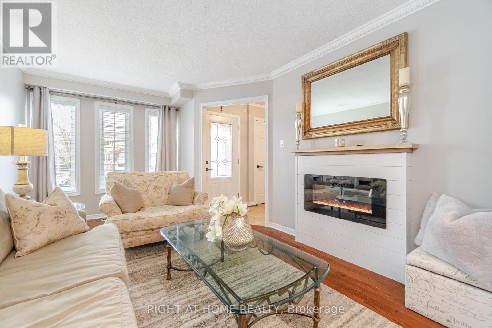 












27 LASBY LANE

,
Halton Hills (AC Acton),




Ontario
L7J2W9

