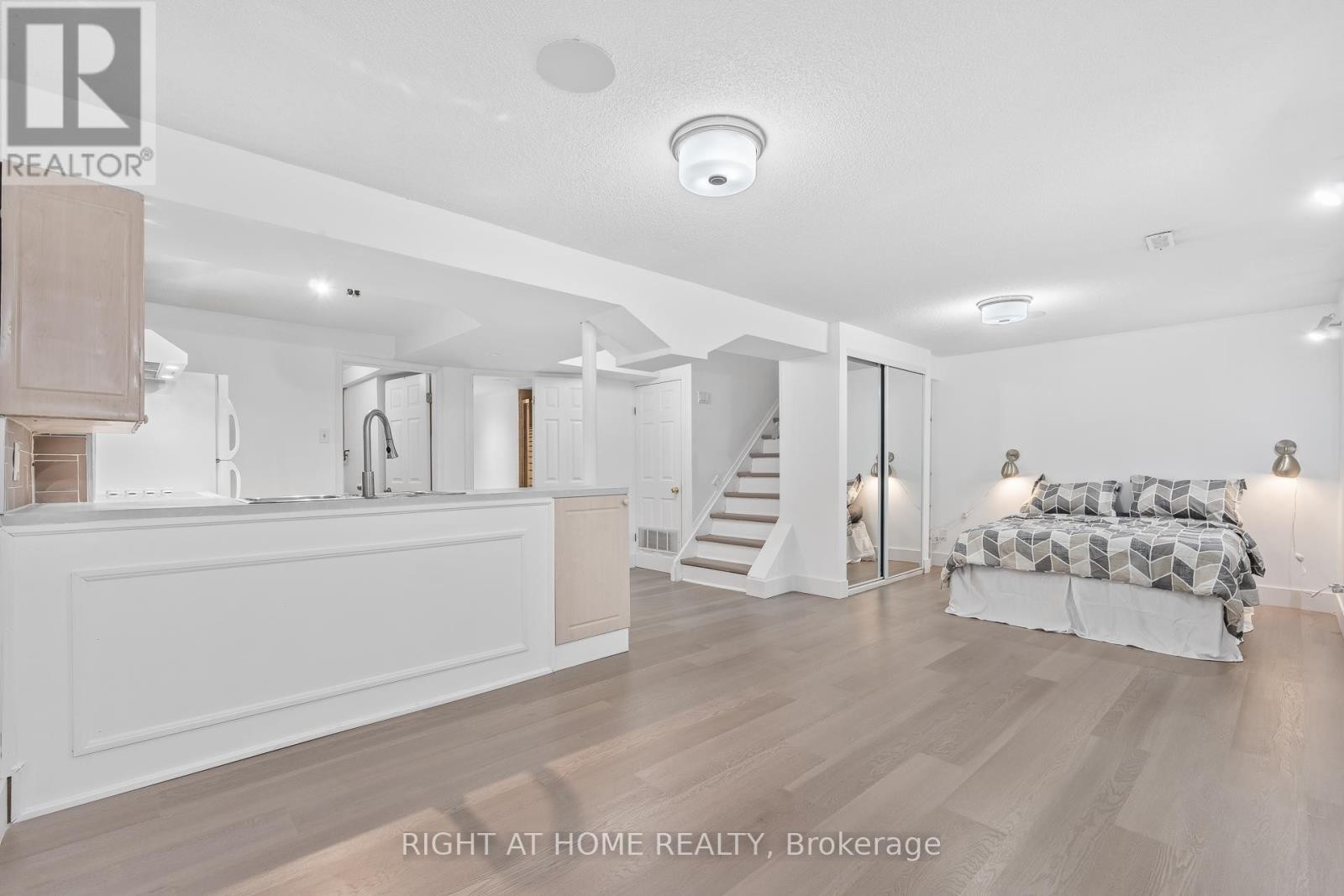 












55 COWAN ROAD N

,
Brampton (Brampton West),




Ontario
L6X2P9


