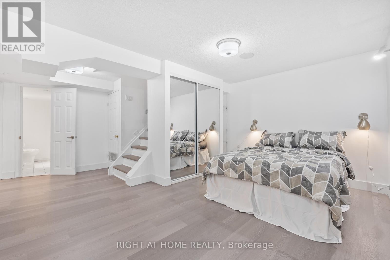 












55 COWAN ROAD N

,
Brampton (Brampton West),




Ontario
L6X2P9

