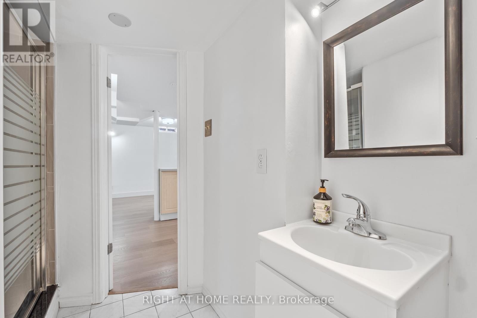 












55 COWAN ROAD N

,
Brampton (Brampton West),




Ontario
L6X2P9


