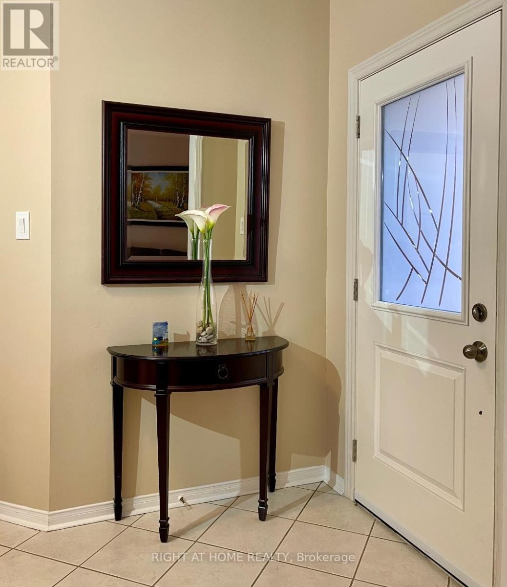 












845 MAYS CRESCENT

,
Mississauga (East Credit),




Ontario
L5V2G6

