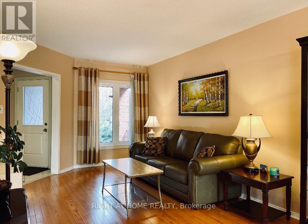 












845 MAYS CRESCENT

,
Mississauga (East Credit),




Ontario
L5V2G6


