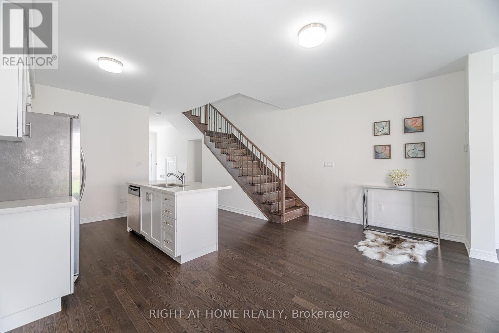 












1323 CHEE CHEE LANDING

,
Milton (FO Ford),




Ontario
L9E1L3

