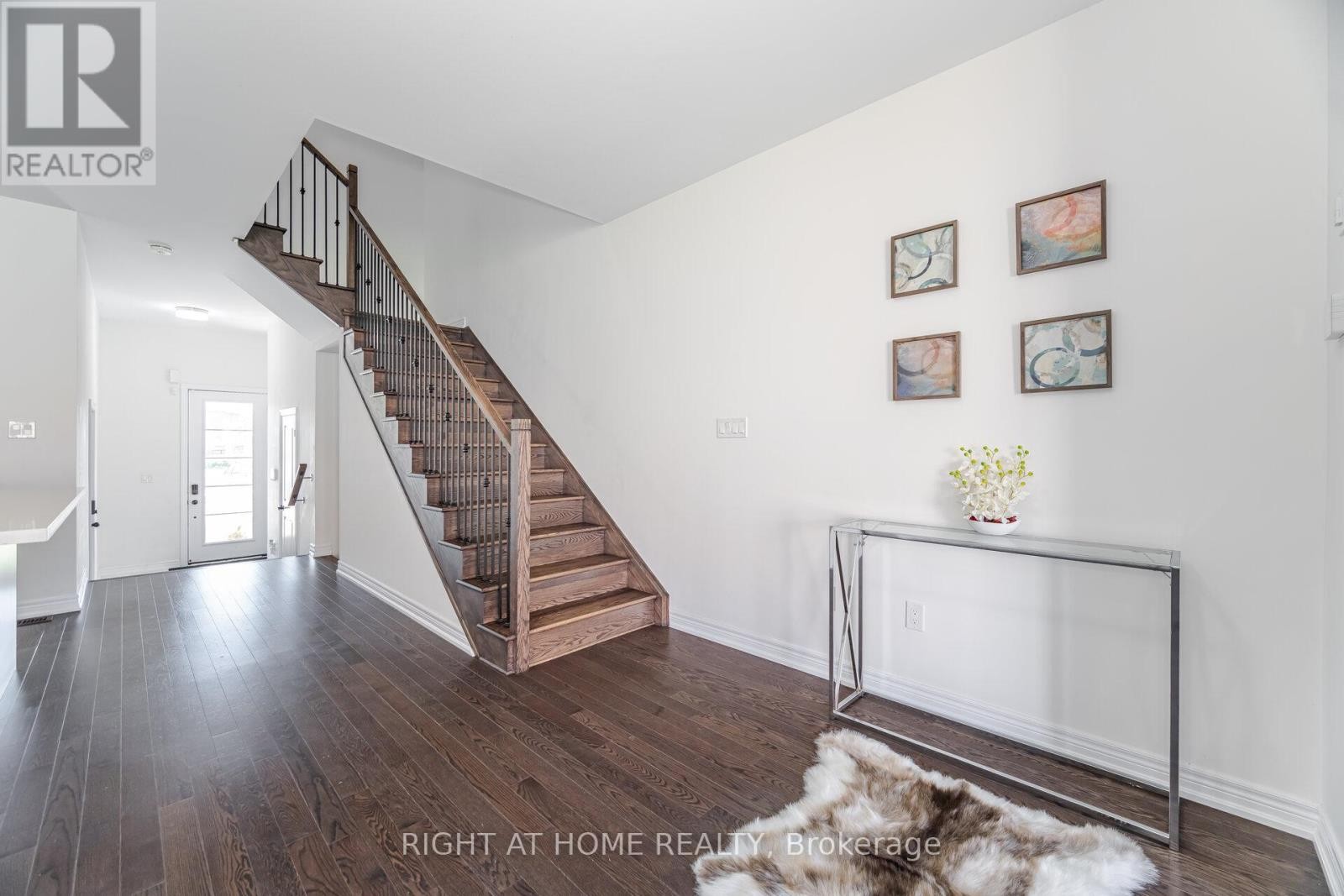 












1323 CHEE CHEE LANDING

,
Milton (FO Ford),




Ontario
L9E1L3

