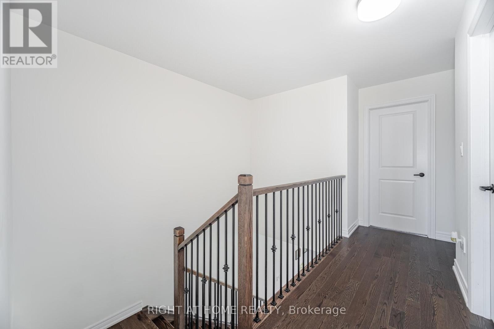 












1323 CHEE CHEE LANDING

,
Milton (FO Ford),




Ontario
L9E1L3

