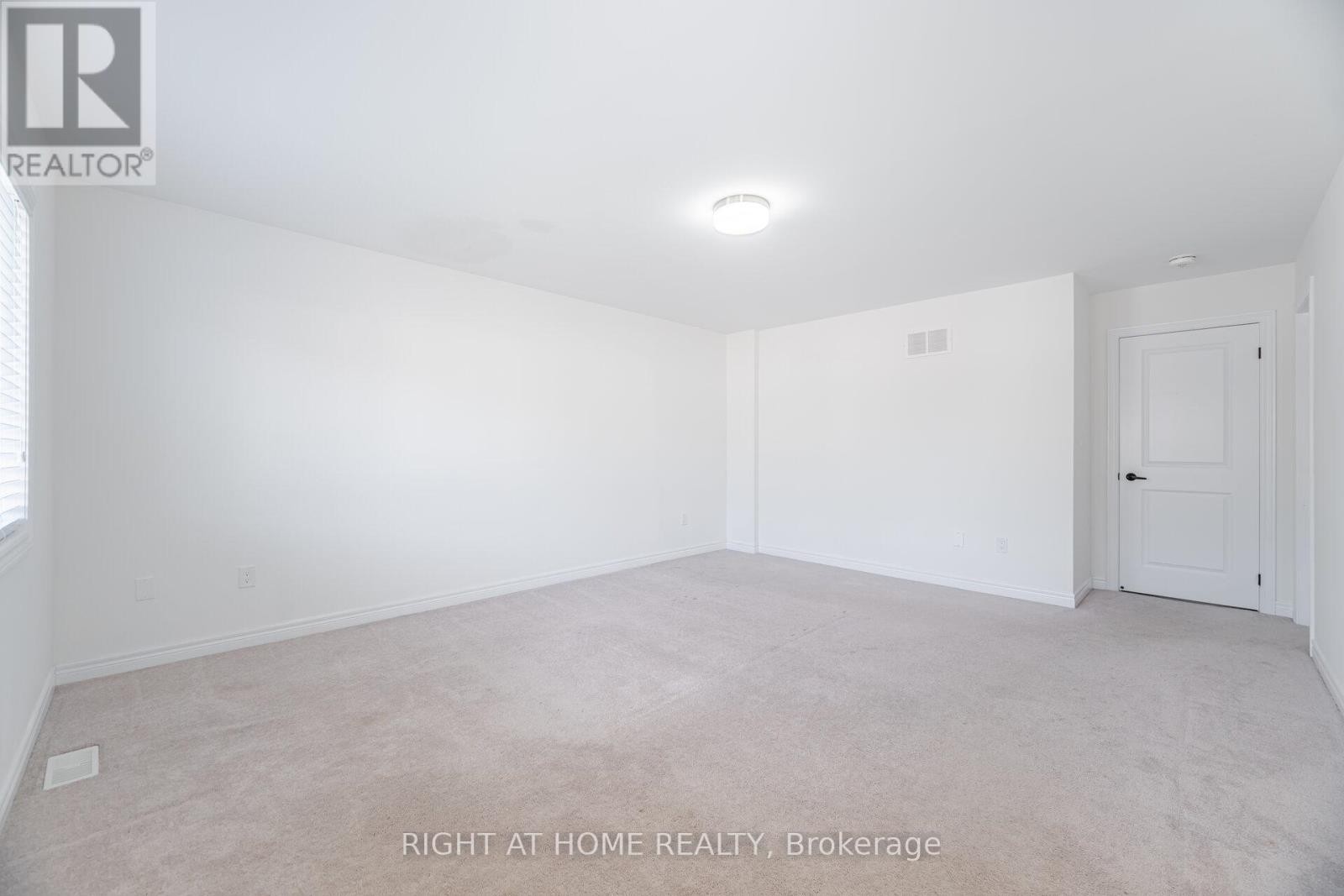 












1323 CHEE CHEE LANDING

,
Milton (FO Ford),




Ontario
L9E1L3

