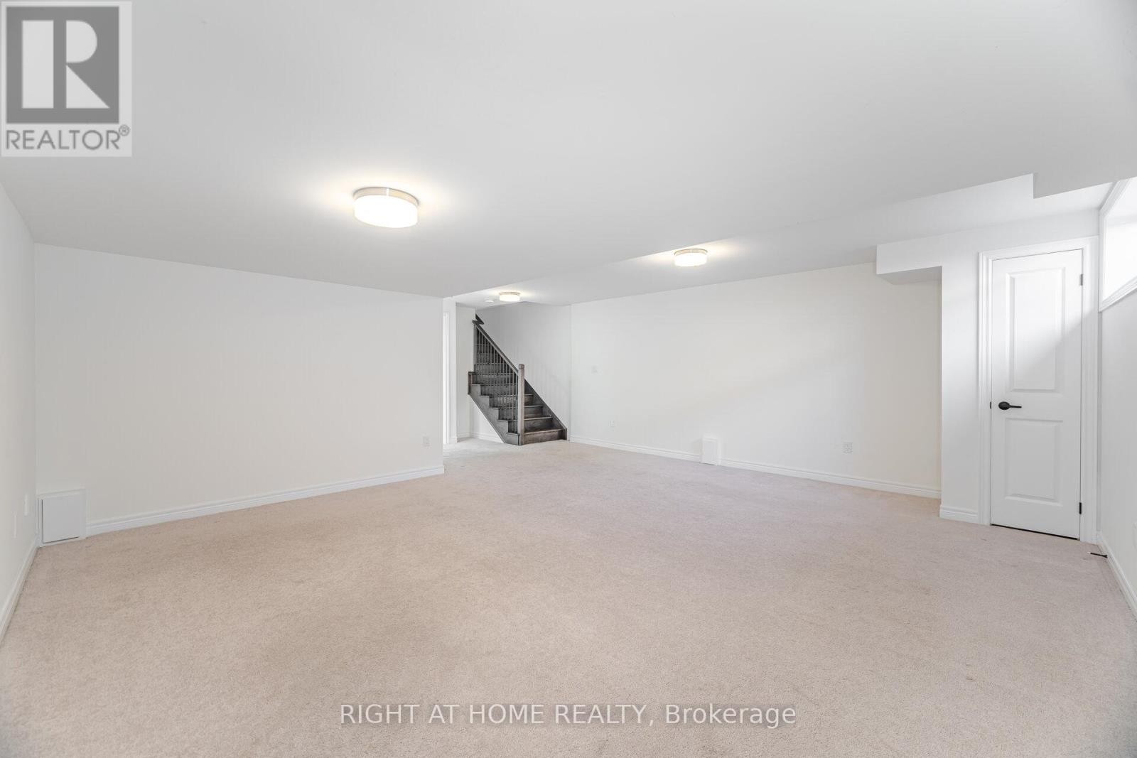 












1323 CHEE CHEE LANDING

,
Milton (FO Ford),




Ontario
L9E1L3

