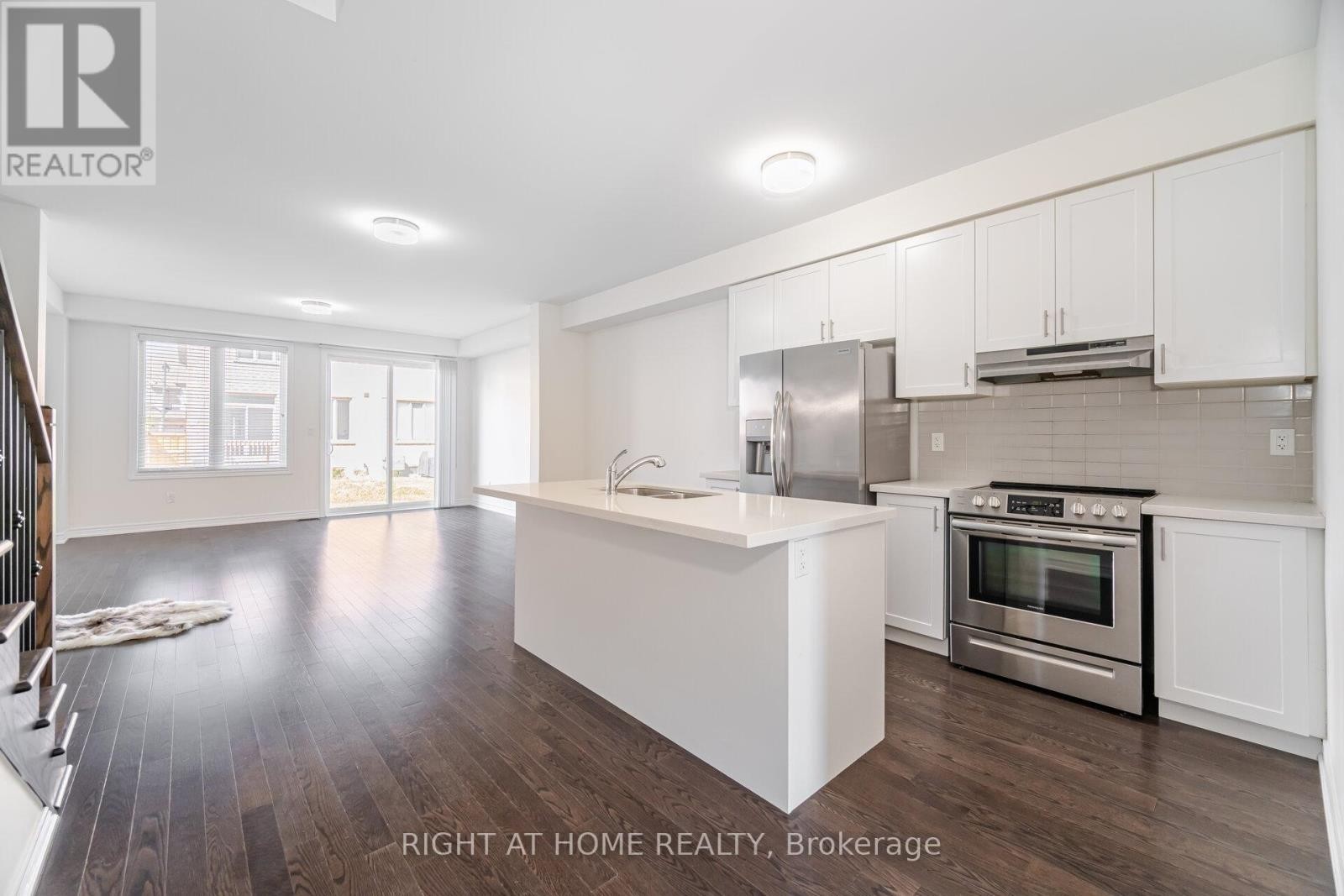 












1323 CHEE CHEE LANDING

,
Milton (FO Ford),




Ontario
L9E1L3

