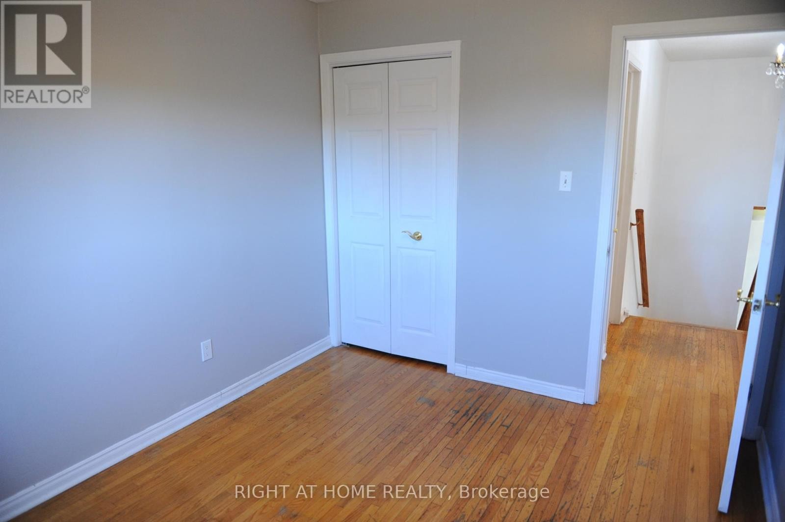 












UPPER - 1618 CORKSTONE GLADE

,
Mississauga (Rathwood),




Ontario
L4W2E7

