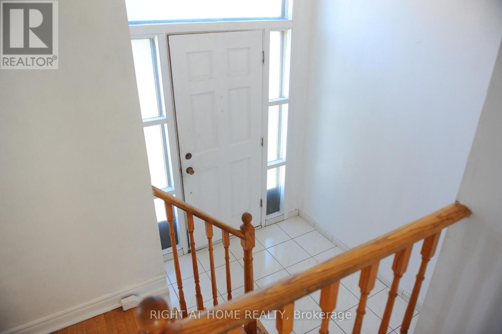 












UPPER - 1618 CORKSTONE GLADE

,
Mississauga (Rathwood),




Ontario
L4W2E7

