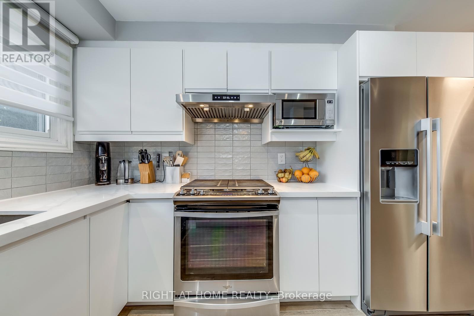 












132 ASHTON CRESCENT

,
Brampton (Central Park),




Ontario
L6S3J9

