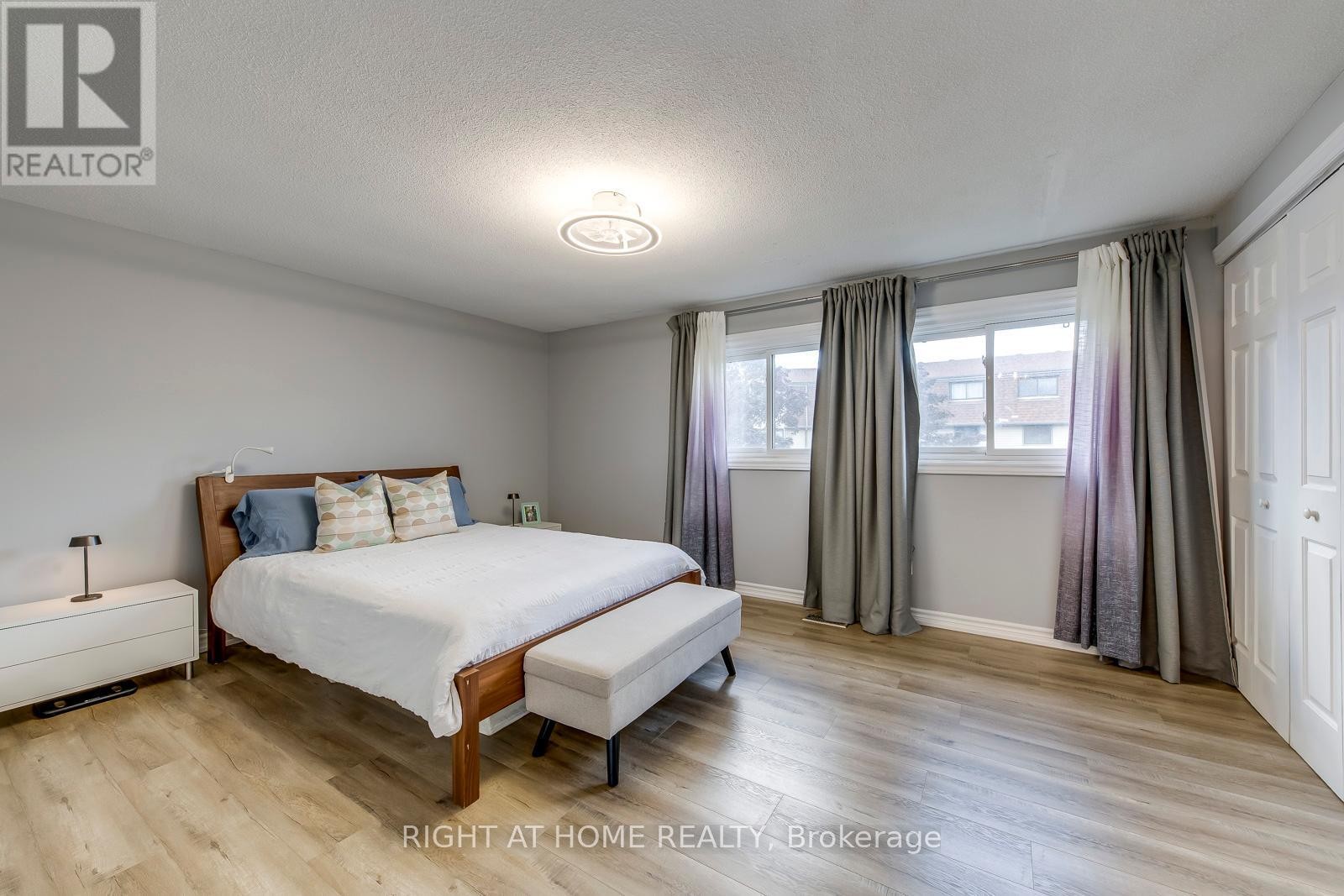 












132 ASHTON CRESCENT

,
Brampton (Central Park),




Ontario
L6S3J9


