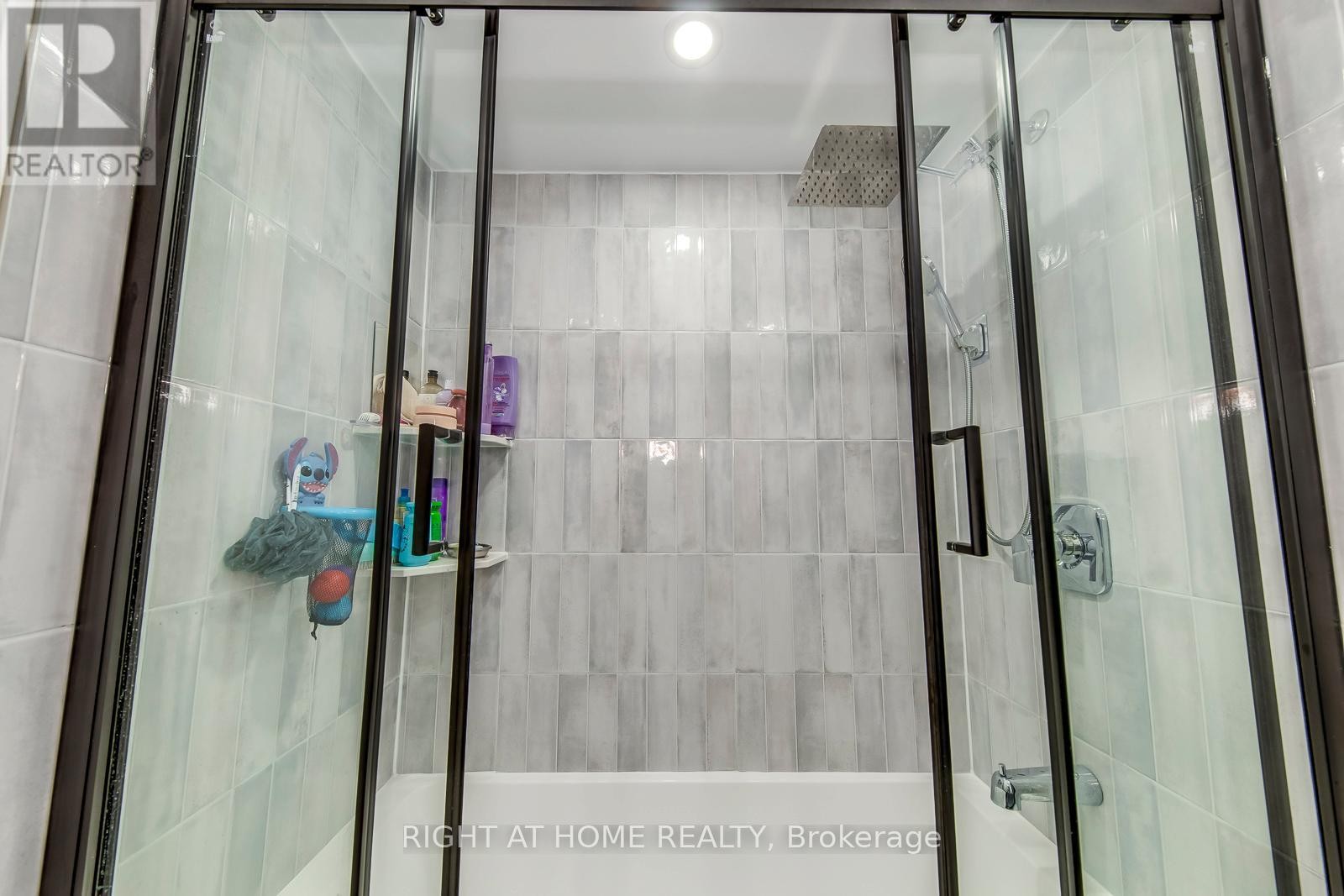 












132 ASHTON CRESCENT

,
Brampton (Central Park),




Ontario
L6S3J9

