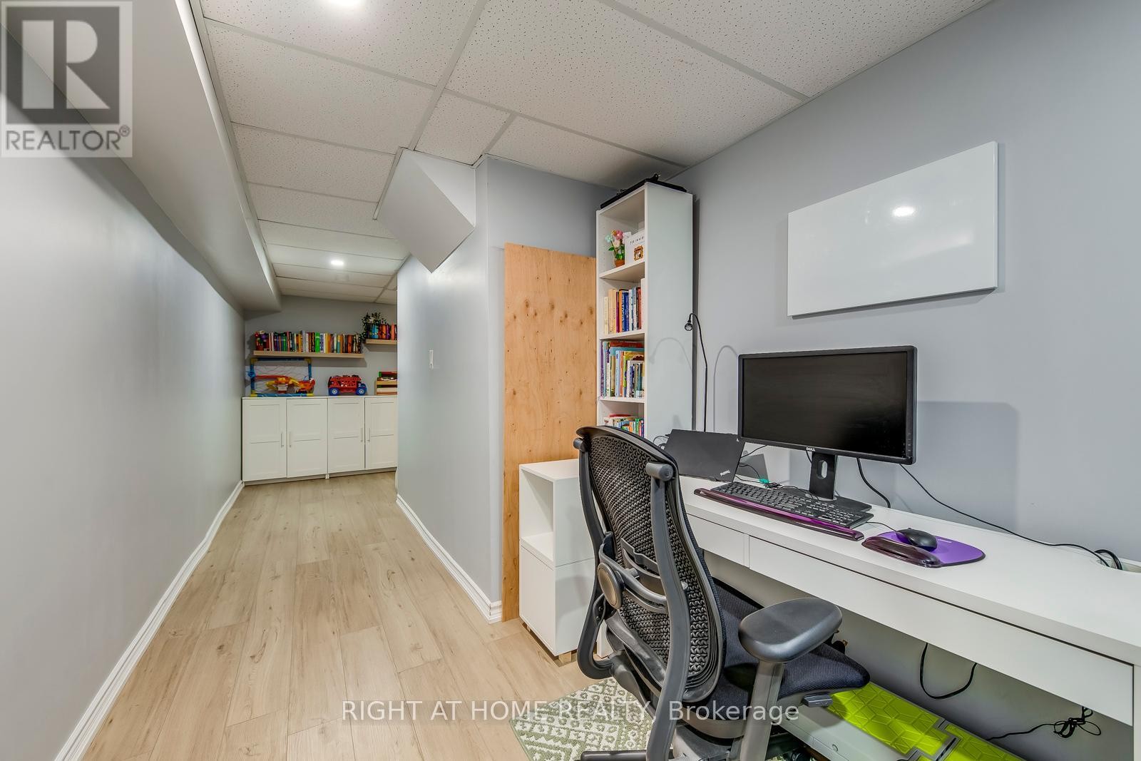












132 ASHTON CRESCENT

,
Brampton (Central Park),




Ontario
L6S3J9

