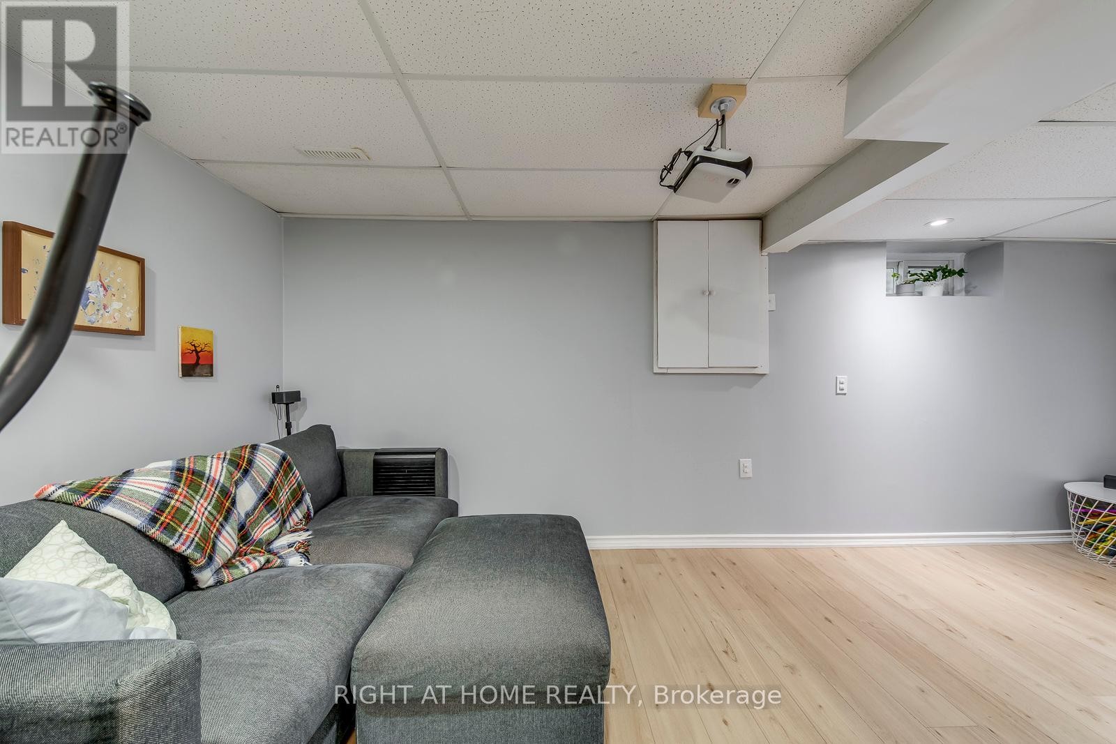 












132 ASHTON CRESCENT

,
Brampton (Central Park),




Ontario
L6S3J9

