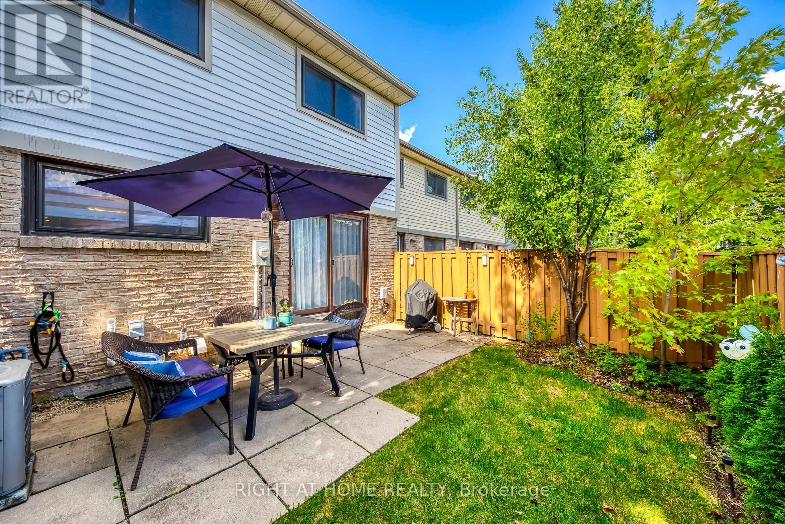 












132 ASHTON CRESCENT

,
Brampton (Central Park),




Ontario
L6S3J9

