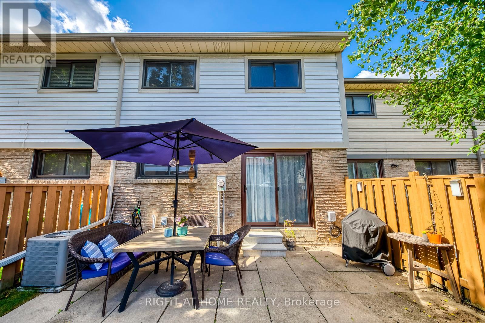 












132 ASHTON CRESCENT

,
Brampton (Central Park),




Ontario
L6S3J9

