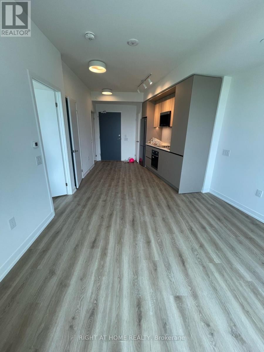 












1022 - 2485 EGLINTON AVE W AVENUE

,
Mississauga (Central Erin Mills),




Ontario
L5M2T1

