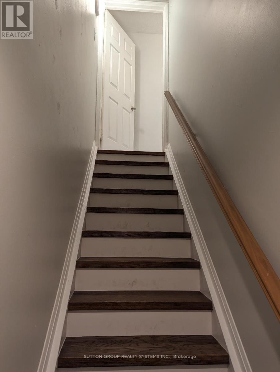 












6005 TENTH LINE W

,
Mississauga (Lisgar),




Ontario
L5N5S6

