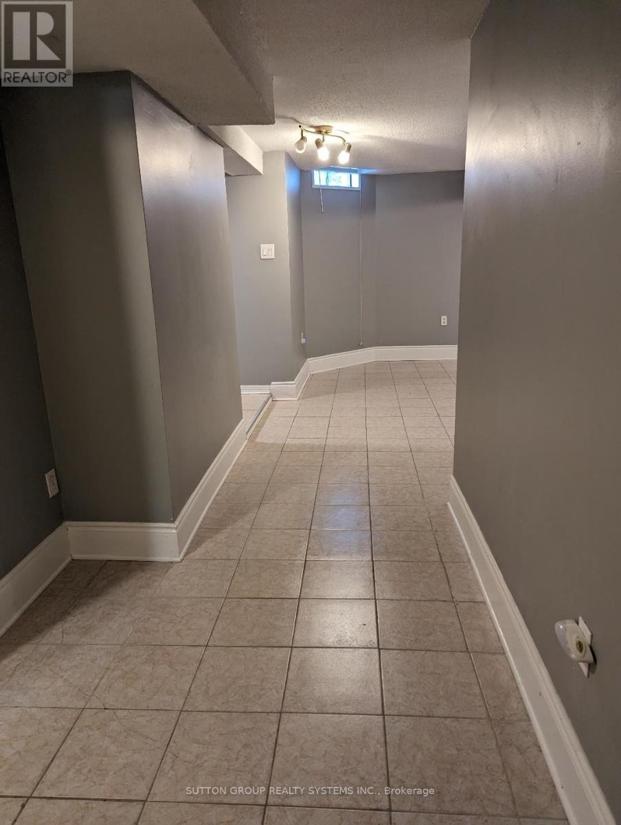 












6005 TENTH LINE W

,
Mississauga (Lisgar),




Ontario
L5N5S6

