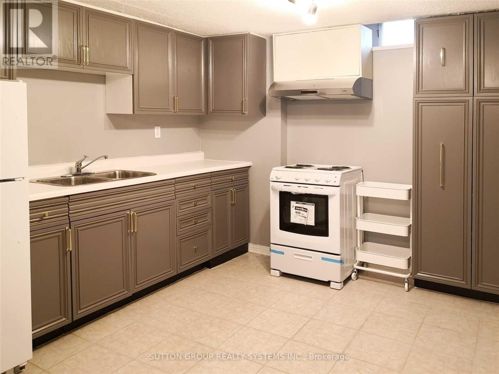 












6005 TENTH LINE W

,
Mississauga (Lisgar),




Ontario
L5N5S6

