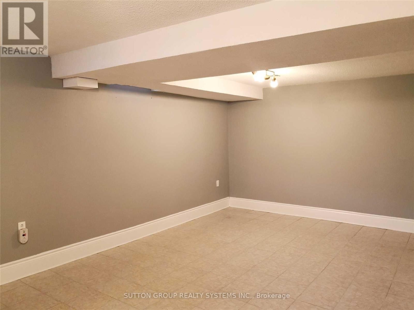 












6005 TENTH LINE W

,
Mississauga (Lisgar),




Ontario
L5N5S6

