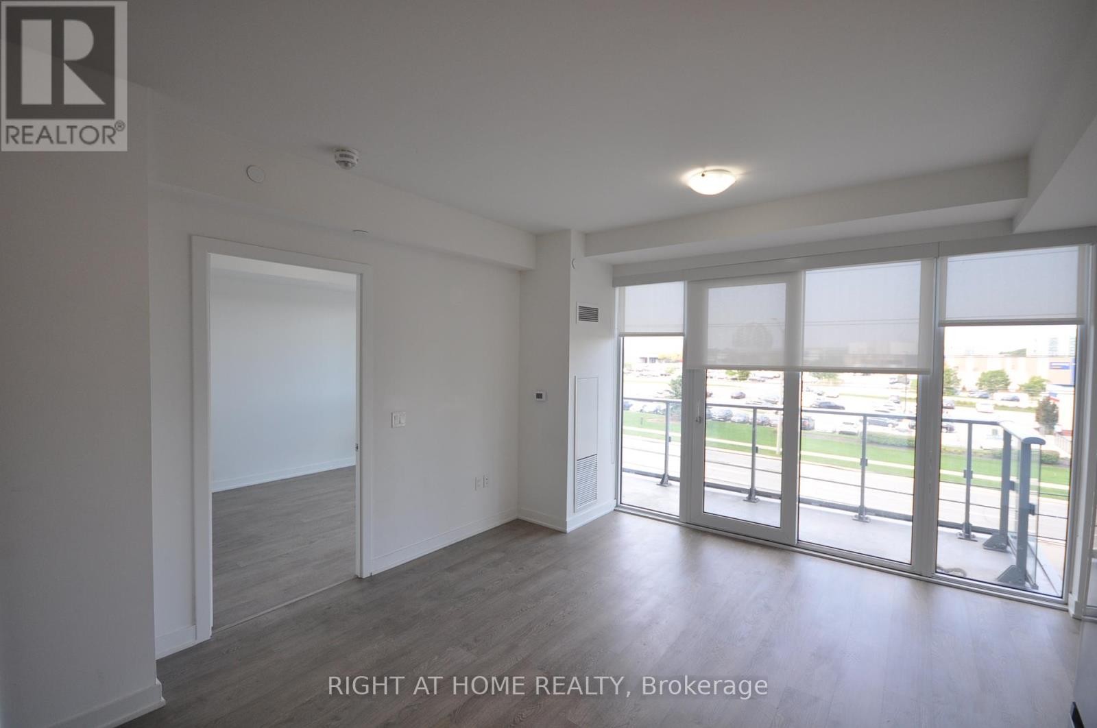 












308 - 4675 METCALFE AVENUE

,
Mississauga (Central Erin Mills),




Ontario
L5M0Z8

