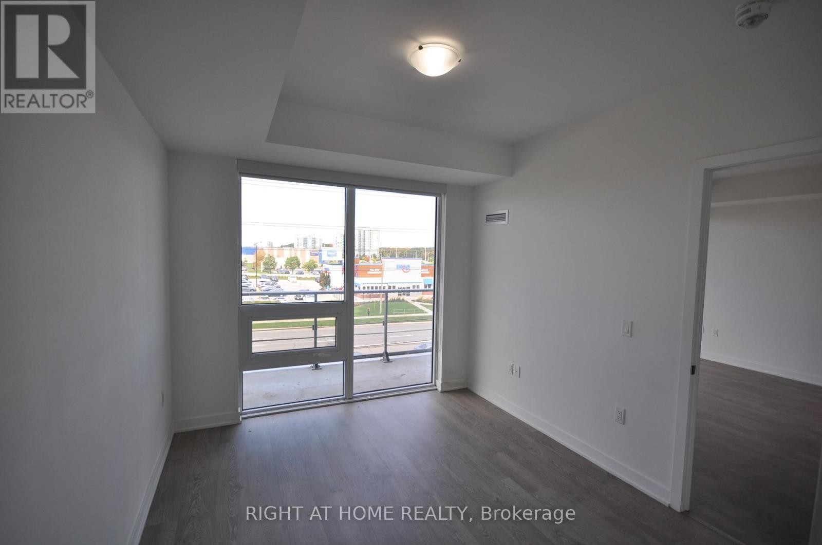 












308 - 4675 METCALFE AVENUE

,
Mississauga (Central Erin Mills),




Ontario
L5M0Z8

