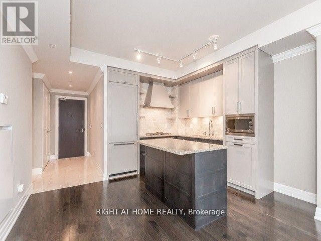 












612 - 30 OLD MILL ROAD N

,
Toronto (Kingsway South),




Ontario
M8X1A2

