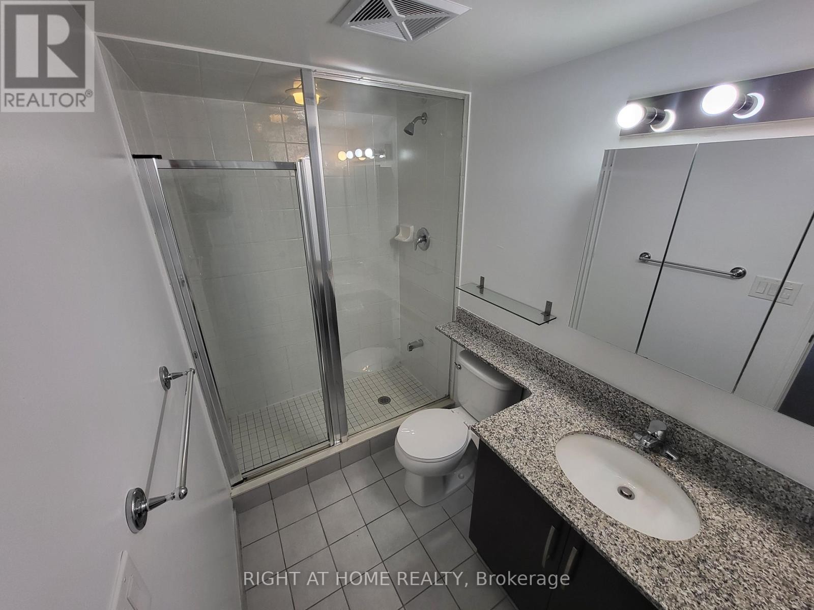 












1403 - 3 MICHAEL POWER PLACE

,
Toronto (Islington-City Centre West),




Ontario
M9A0A2

