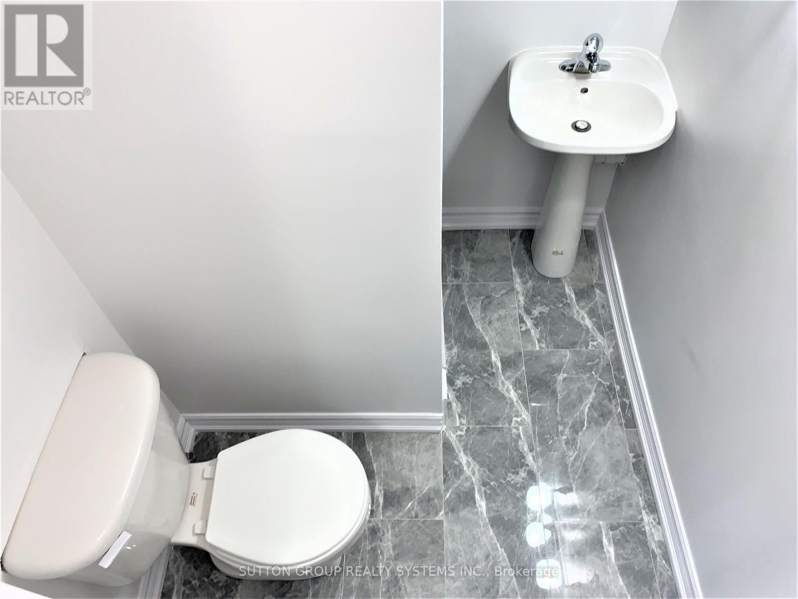 












LOWER - 51 PLUTO DRIVE

,
Brampton (Madoc),




Ontario
L6V3V2

