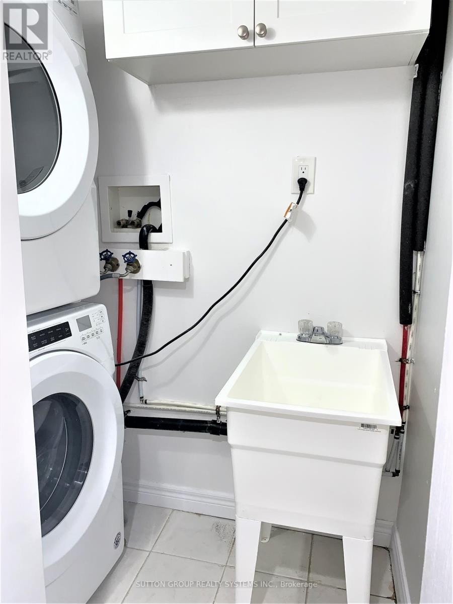 












LOWER - 51 PLUTO DRIVE

,
Brampton (Madoc),




Ontario
L6V3V2

