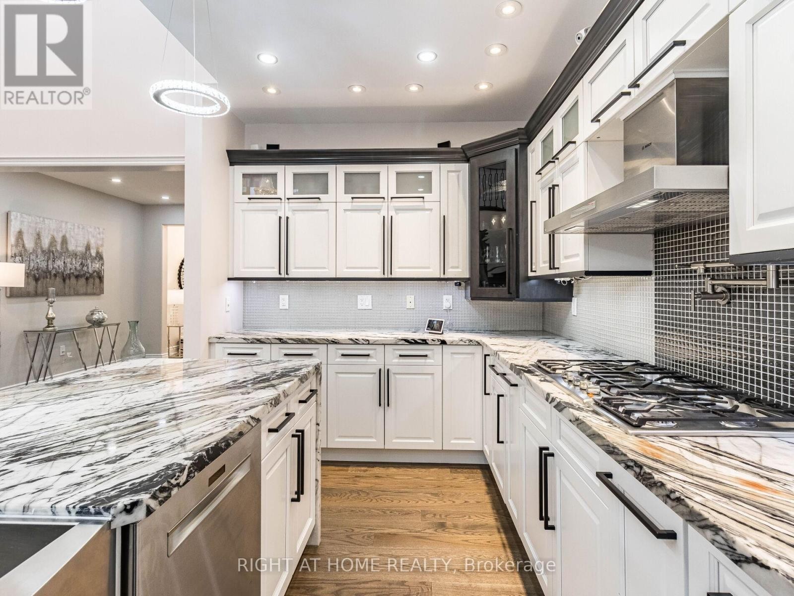 












3176 STOCKSBRIDGE AVENUE

,
Oakville (BC Bronte Creek),




Ontario
L6M0A7

