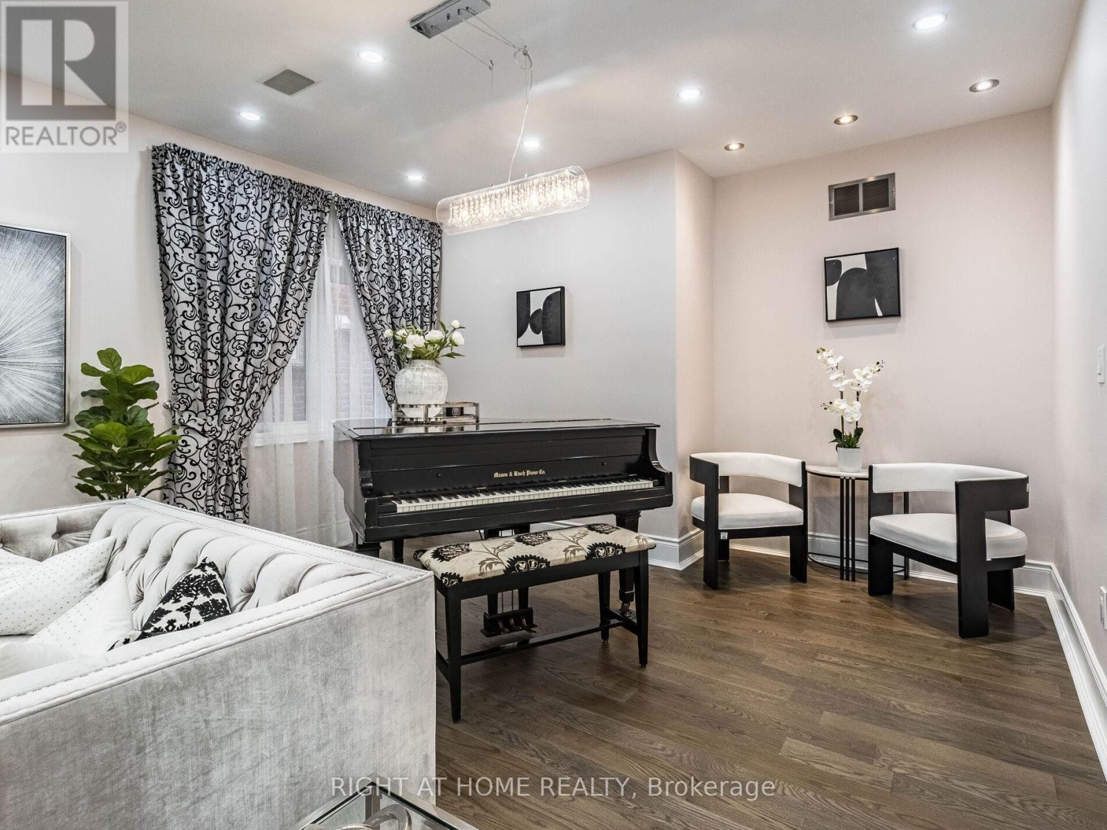 












3176 STOCKSBRIDGE AVENUE

,
Oakville (BC Bronte Creek),




Ontario
L6M0A7

