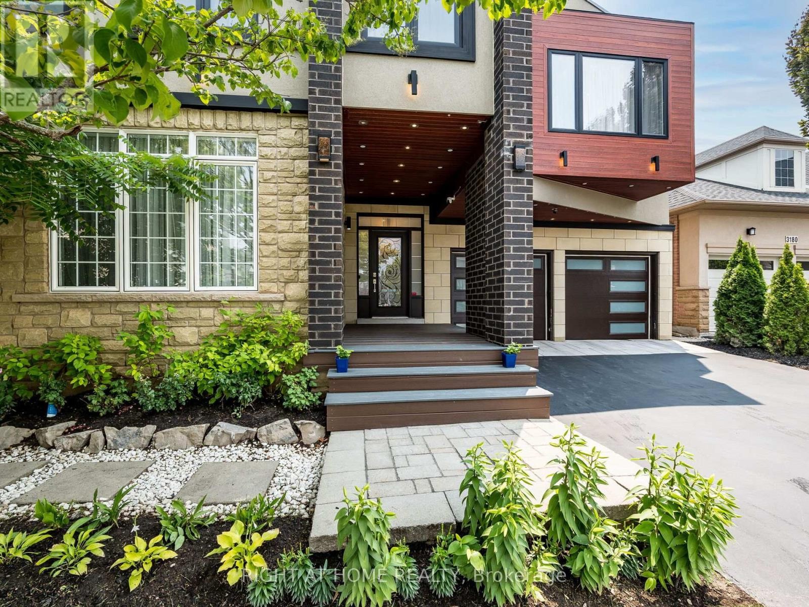 












3176 STOCKSBRIDGE AVENUE

,
Oakville (BC Bronte Creek),




Ontario
L6M0A7

