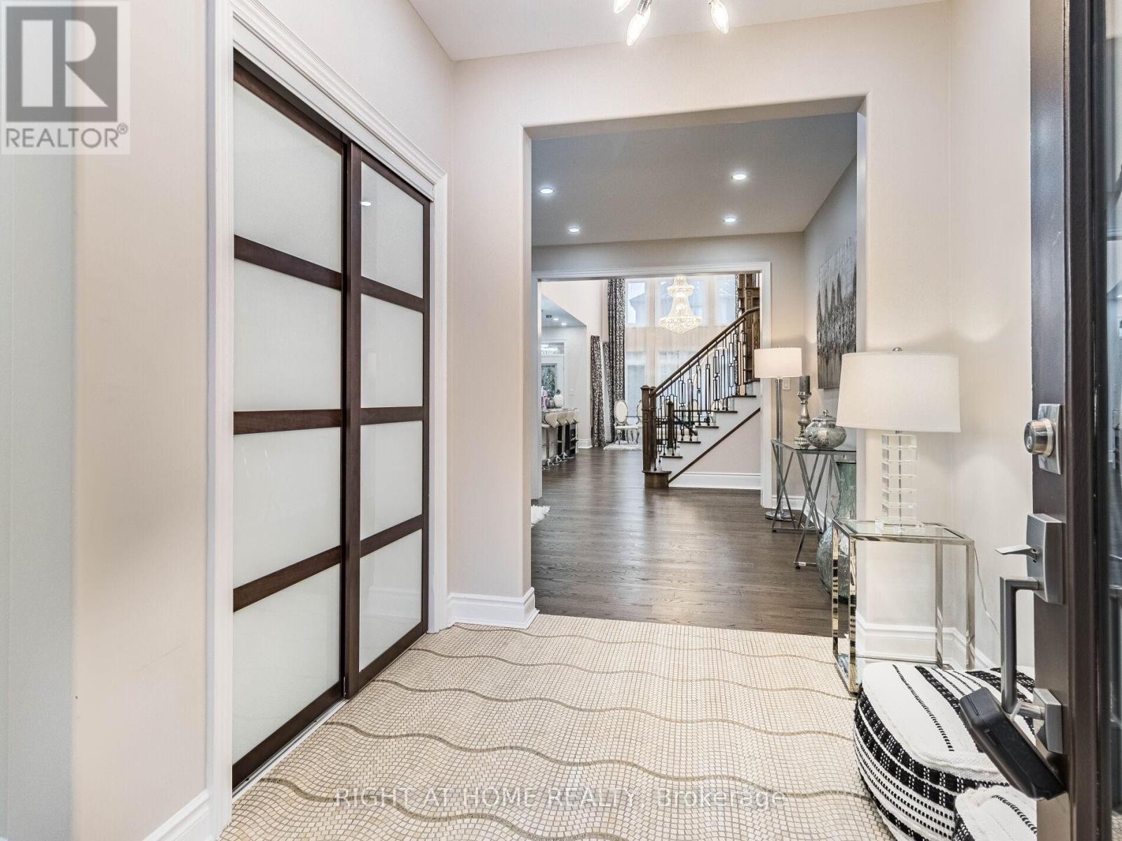 












3176 STOCKSBRIDGE AVENUE

,
Oakville (BC Bronte Creek),




Ontario
L6M0A7


