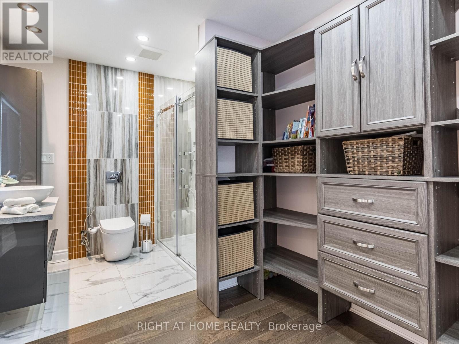 












3176 STOCKSBRIDGE AVENUE

,
Oakville (BC Bronte Creek),




Ontario
L6M0A7

