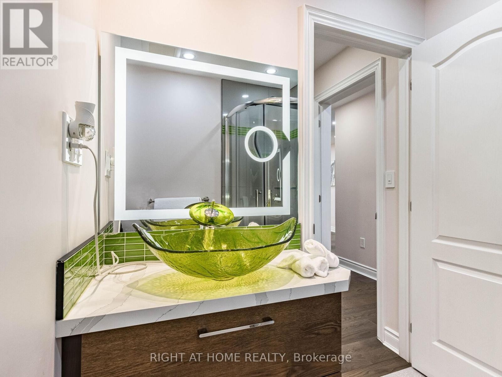 












3176 STOCKSBRIDGE AVENUE

,
Oakville (BC Bronte Creek),




Ontario
L6M0A7

