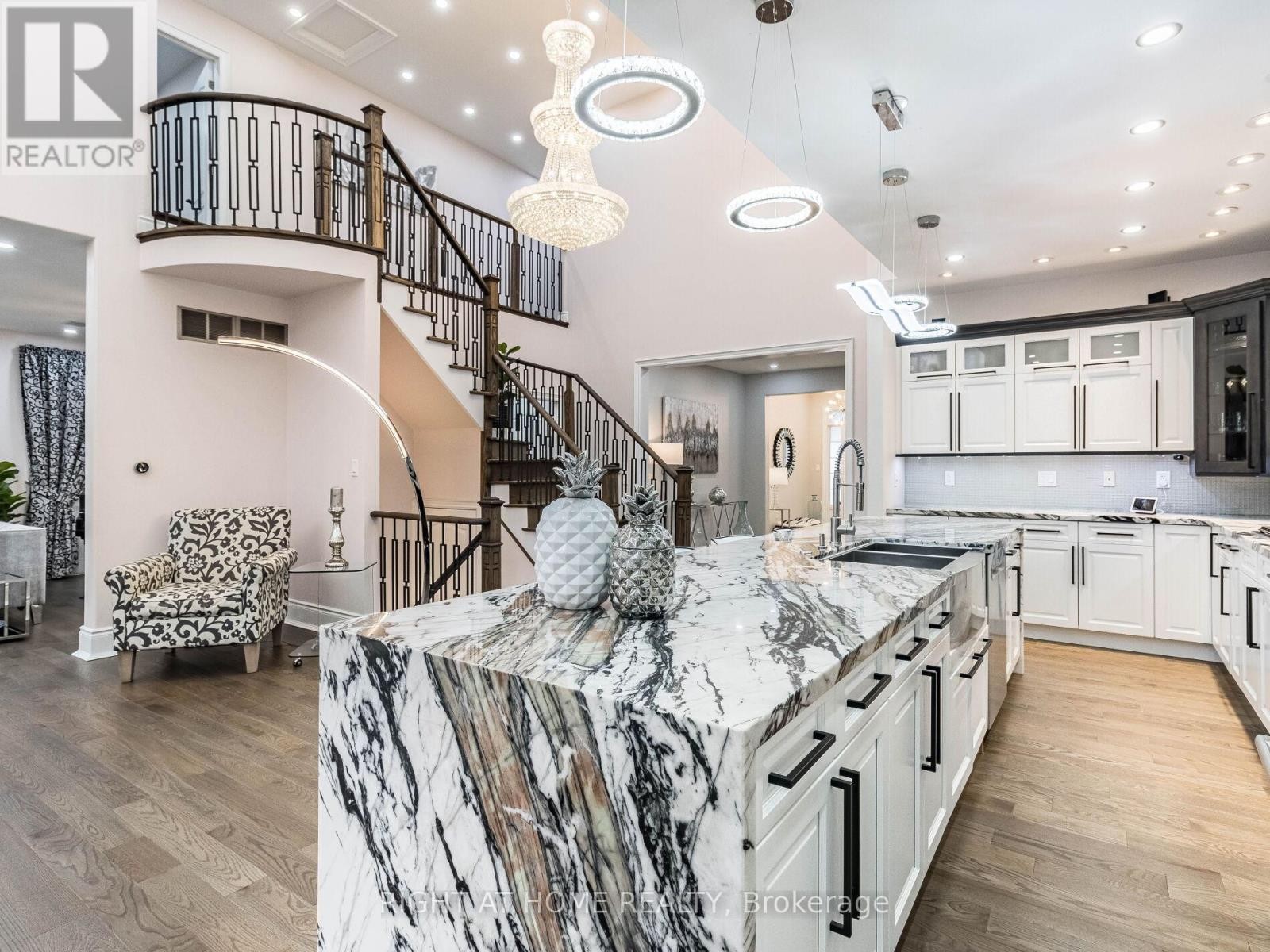 












3176 STOCKSBRIDGE AVENUE

,
Oakville (BC Bronte Creek),




Ontario
L6M0A7

