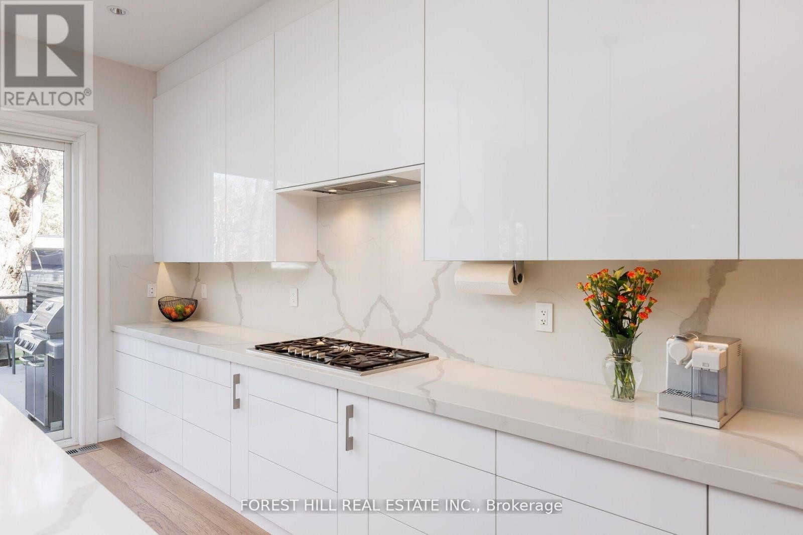 












8 NORA ROAD

,
Toronto (Islington-City Centre West),




Ontario
M9A1C9

