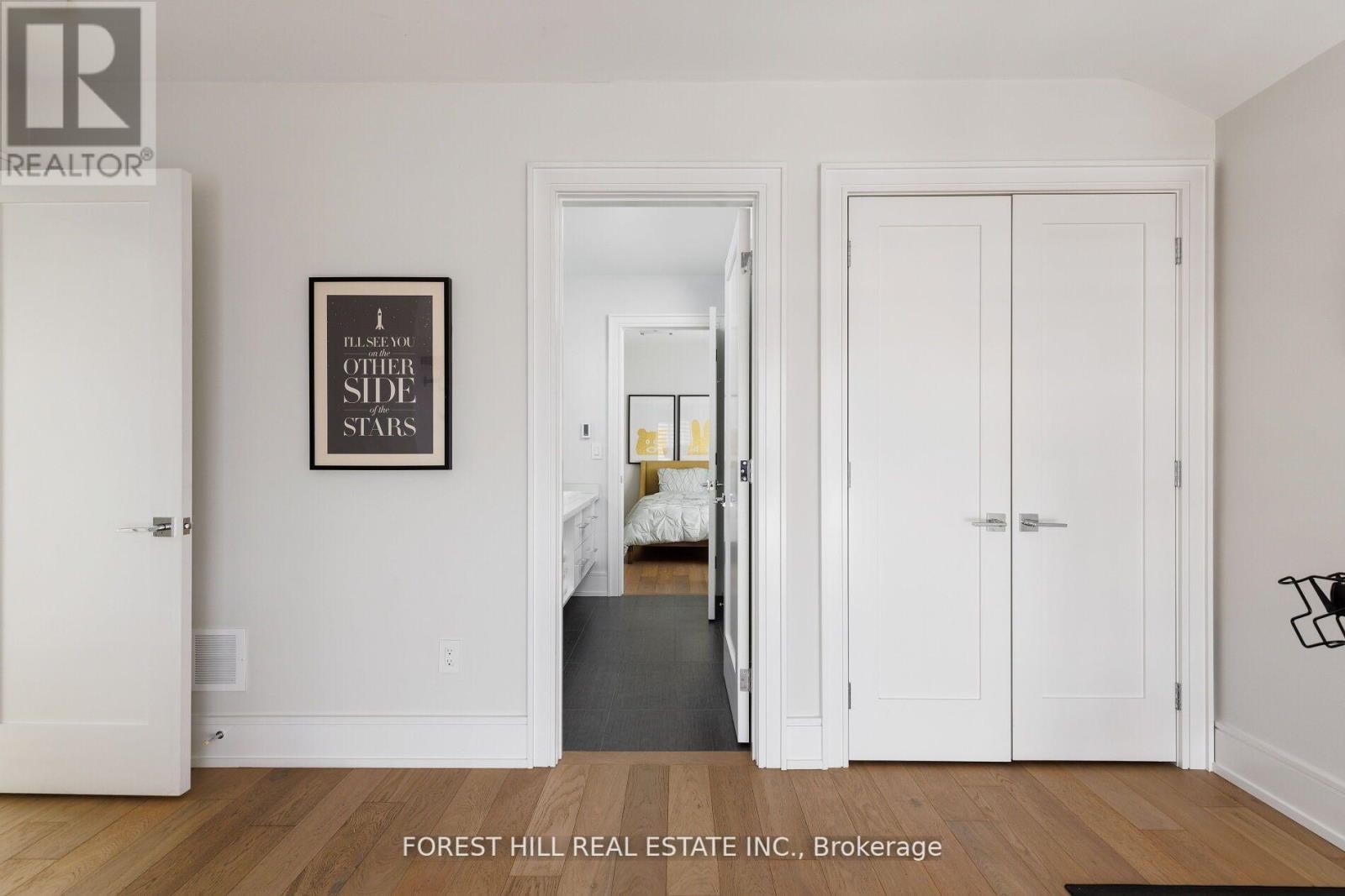 












8 NORA ROAD

,
Toronto (Islington-City Centre West),




Ontario
M9A1C9

