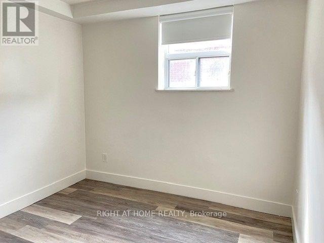 












121 FOURTH STREET

,
Toronto (New Toronto),




Ontario
M8V2Y6

