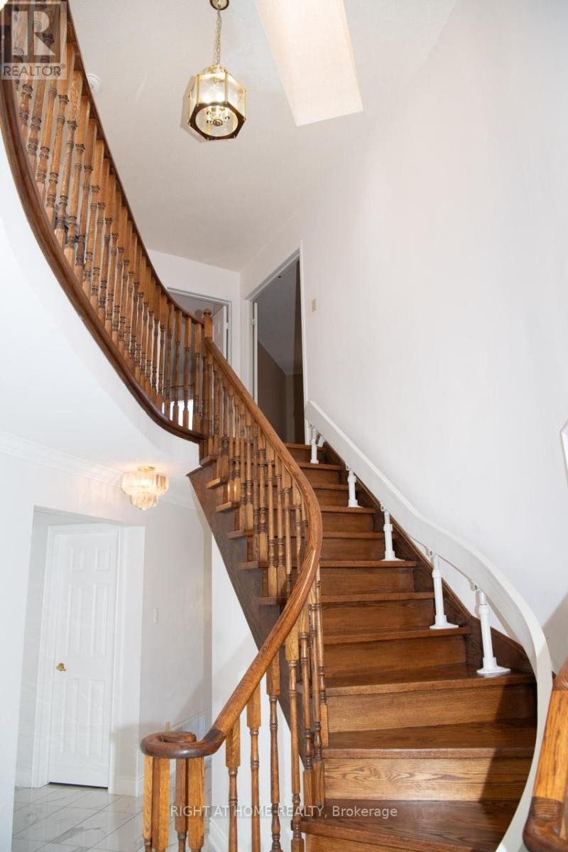 












348 NAHANI WAY

,
Mississauga (Hurontario),




Ontario
L4Z3B4

