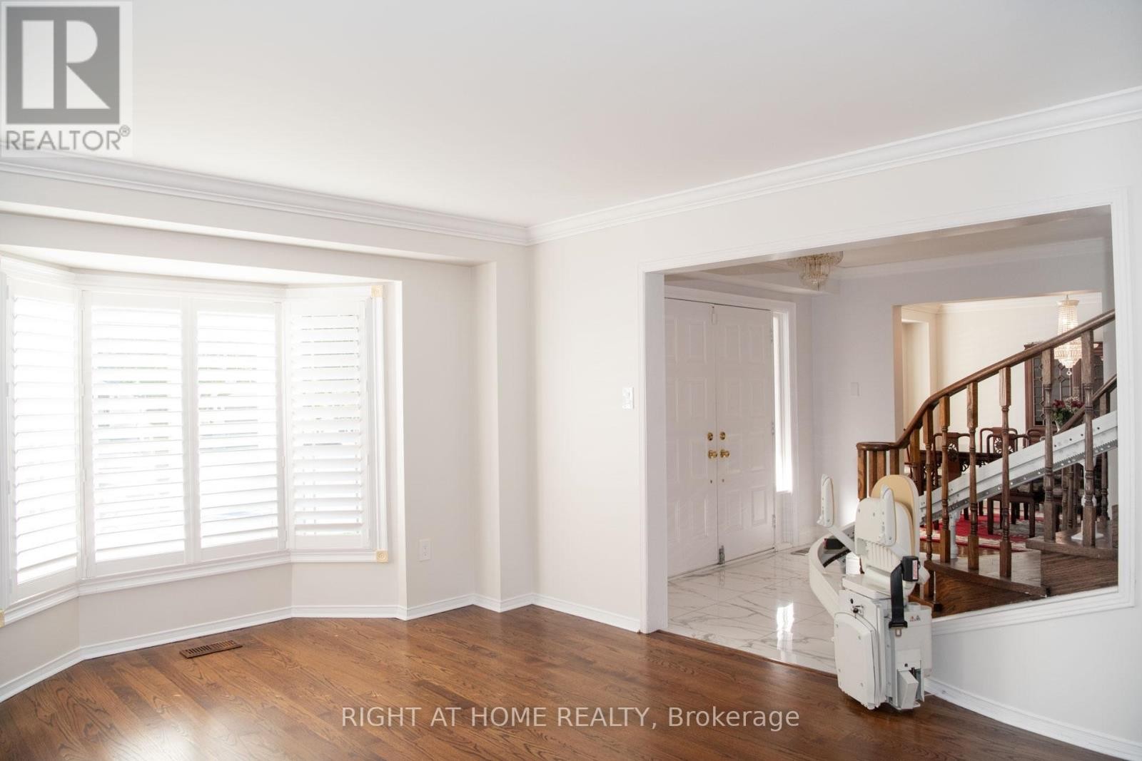 












348 NAHANI WAY

,
Mississauga (Hurontario),




Ontario
L4Z3B4

