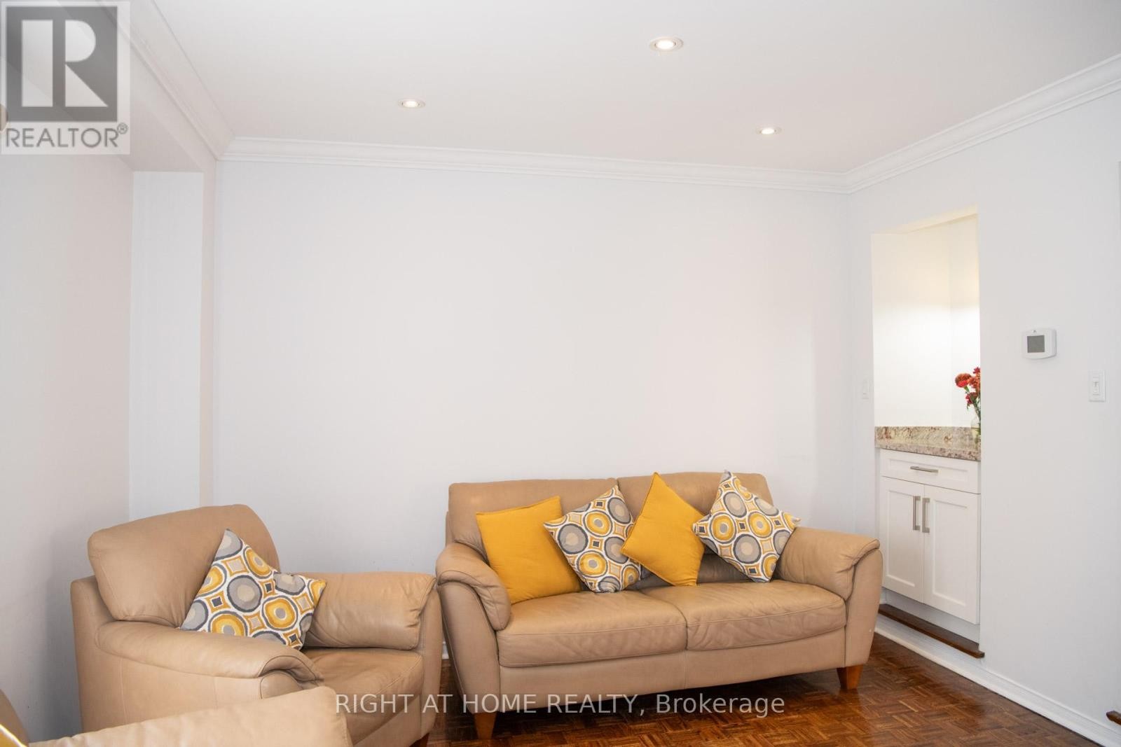 












348 NAHANI WAY

,
Mississauga (Hurontario),




Ontario
L4Z3B4

